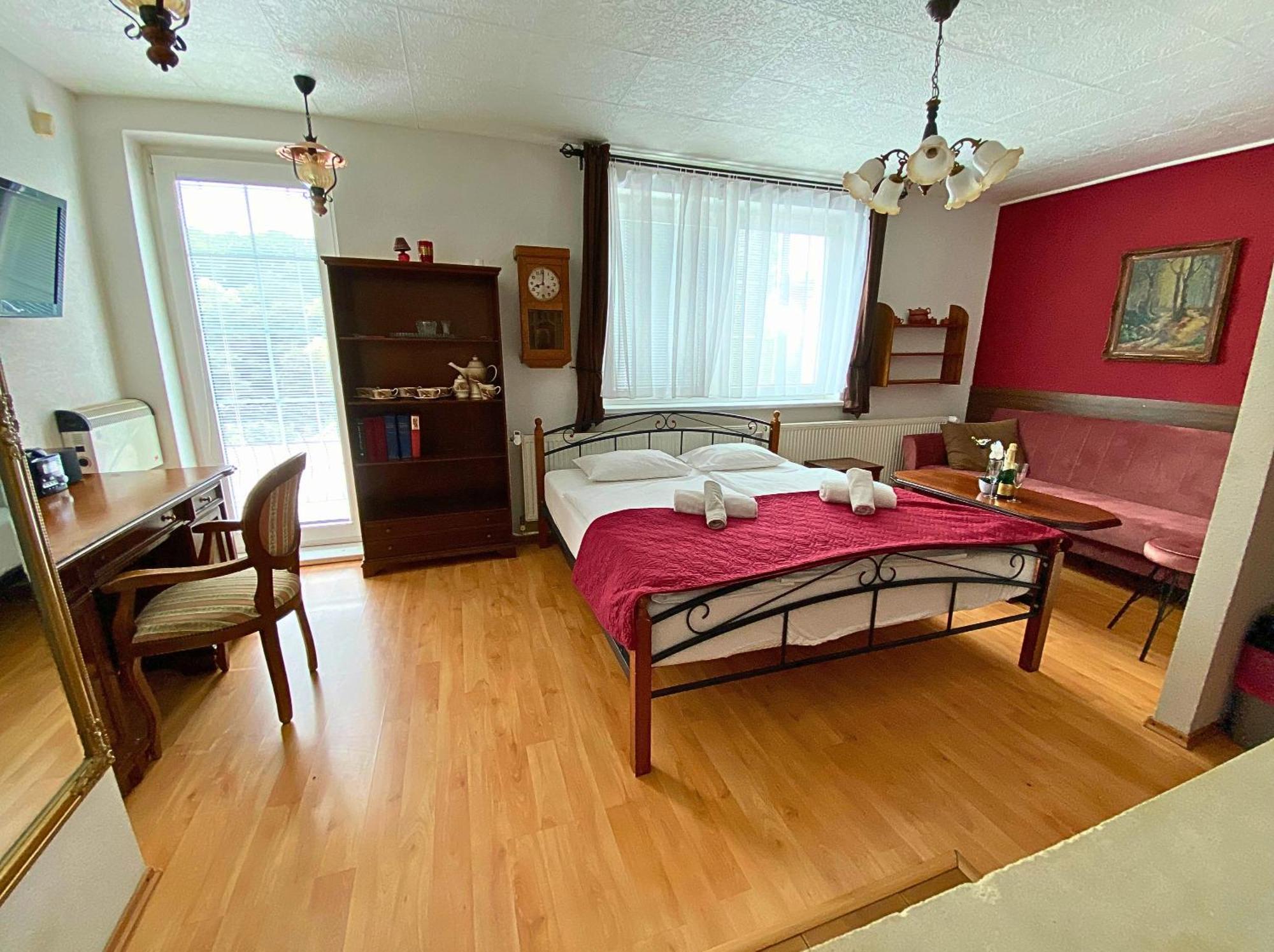 Spa & Pool Apartments Prestige Villa Ivica Marianka Esterno foto
